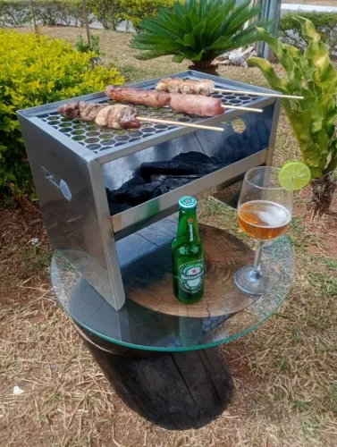 CHURRASQUEIRA PORTÁTIL EM AÇO INOX - PRESENTE IDEAL PARA O DIA DOS PAIS.
