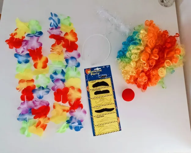 Kit Acessórios Fantasia, peruca e nariz palhaço, tiara anjo 