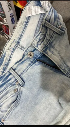Calça Levis  feminina - 26