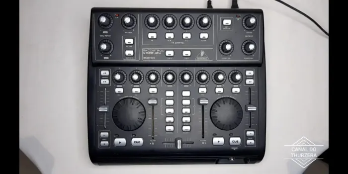 Controladora Behringer bcd 3000