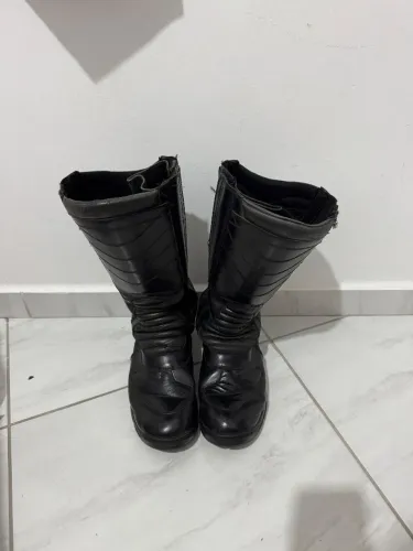 Bota coturno cano longo