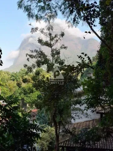 Casa à venda, 4 quartos, 1 suíte, 1 vaga, com vista para Pedra da Gávea São Conrado/RJ