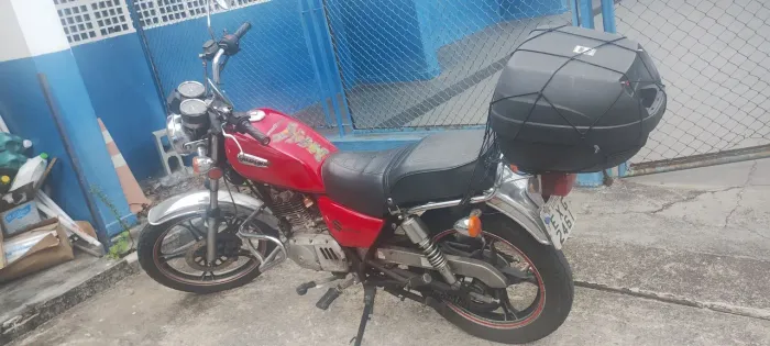 Intruder 125, super parceira 