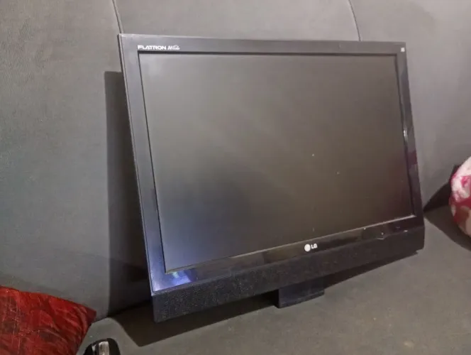 Monitor e tv com HDMI pra arrumar LG