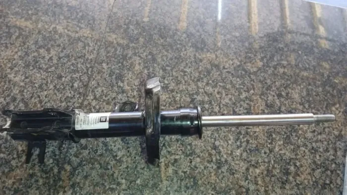 Amortecedor dianteiro lado passageiro - Onix 2013 a 2018