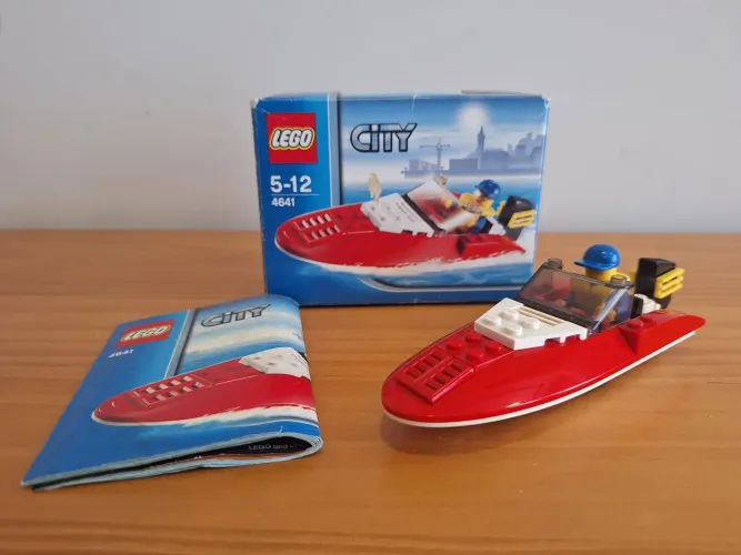 Lego City 4641 Barco de Corrida / Speed Boat