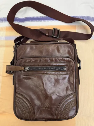 Bolsa de corou Hugo Boss masculino 