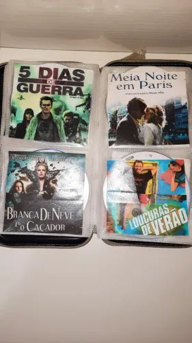 Porta DVDS com vários filmes