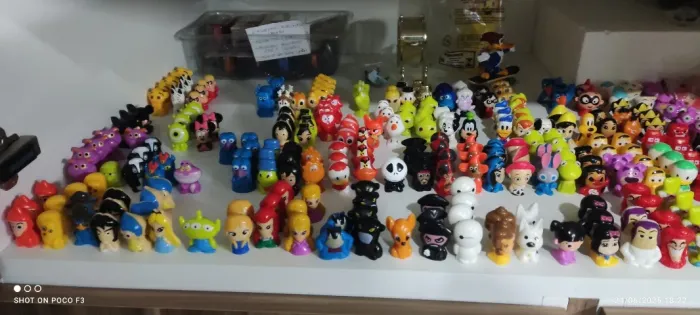 Gogos Disney Claro Panini partir de 4 reais - Dou orçamento
