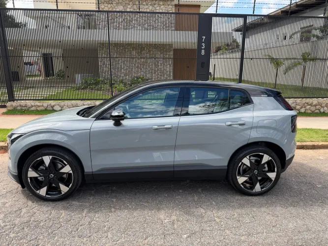 Volvo EX30 E60 Ultra (elétrico) 2024