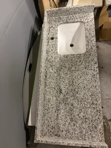 2 Pias para banheiro.