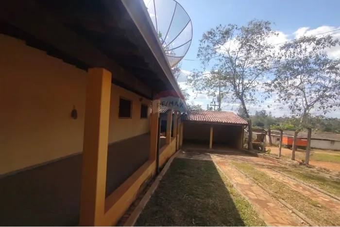Sítio encantador em Itapira com granja desativada