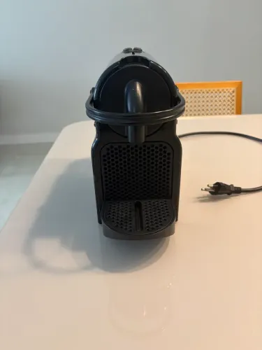Cafeteira Nespresso Inissia