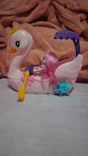 My Little Pony Explore Equestria - Pinkie Pie Barco Cisne