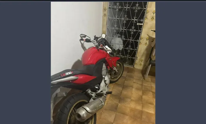 CB 300