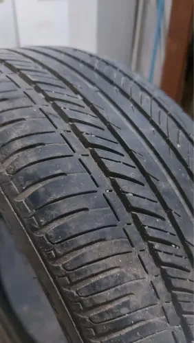 Vendo 4 Pneus Usados em Bom Estado - 3x 205/55 R16 + 1x 195/50 R15