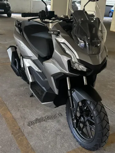Honda ADV 160 Cinza 2025 - Na Garantia - Único Dono - Só 2.400 km