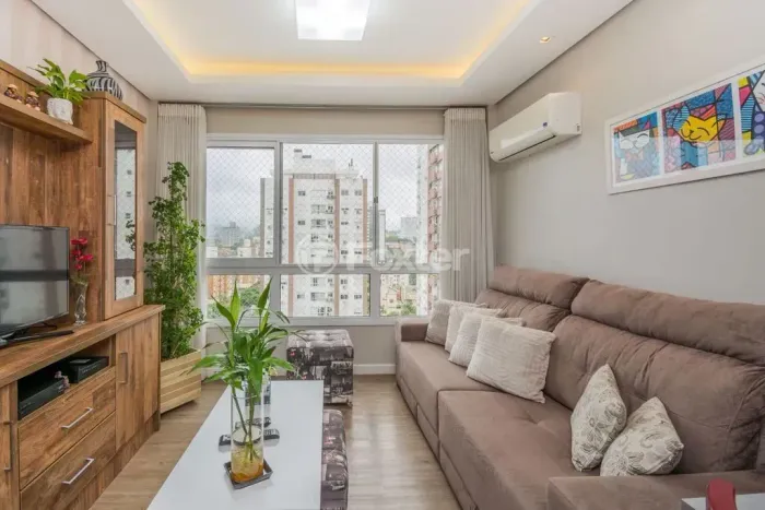 Apartamento no Condomínio Vergéis com 1 quarto e 2 vagas no bairro Boa Vista - Porto Alegr