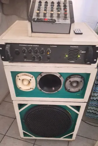 Vendo som completo e acessórios funcionando normal+1,850,00