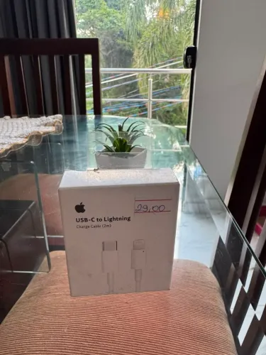 Cabo IPhone 2 metros entrada C saída lightning