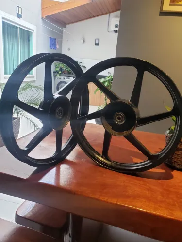 Rodas de Liga Leve Titan, Fan 150. Marca Scud.