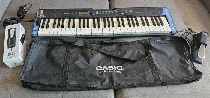 Vendo Teclado Casio CT-S300 (Bag + Pedal)