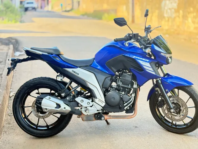 Vende-se moto