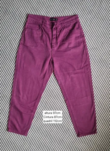Calça Hering sarja estonada vinho