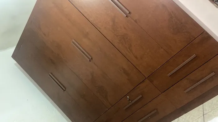 Vende-se guarda roupa