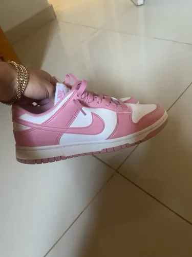Vendo Nike dunk rosa usado