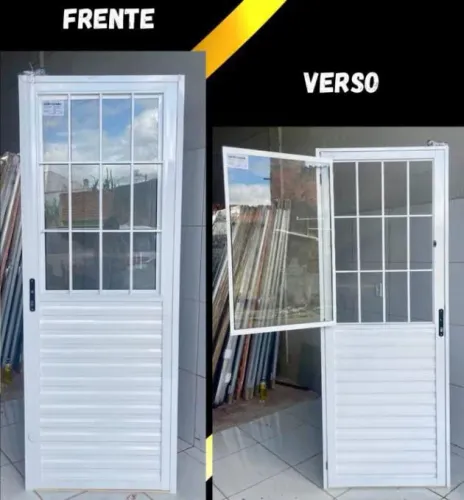 Porta alumínio branca com janela pra cozinha