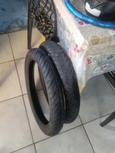 Pneu excelente estado