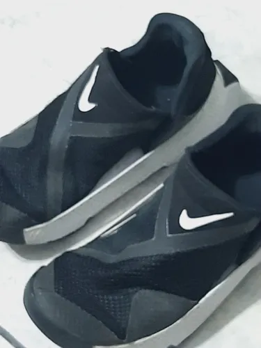 Tênis nike fleyser