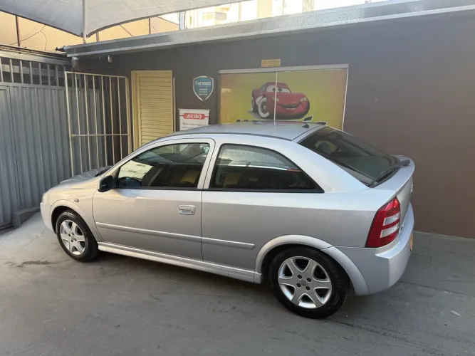 Chevrolet Astra 2.0/ CD 2.0 8V 3P Aut. 2004