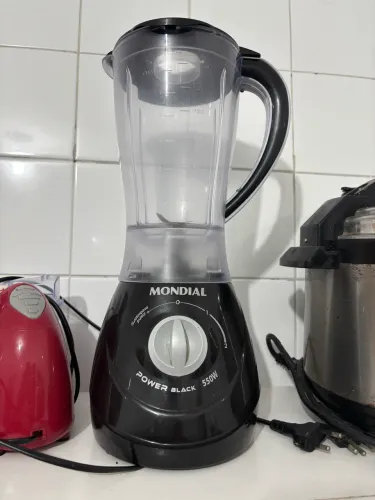 Liquidificador Mondial preto 220v em perfeito estado.
