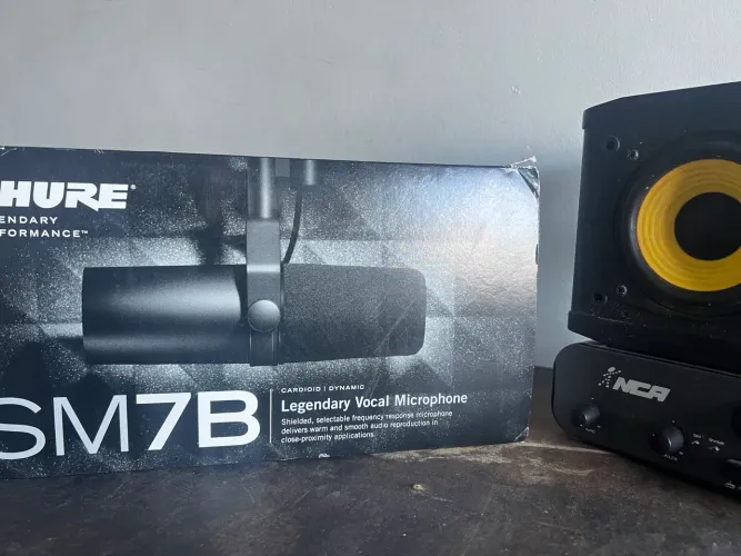 Microfone para Podcast Shure 7B