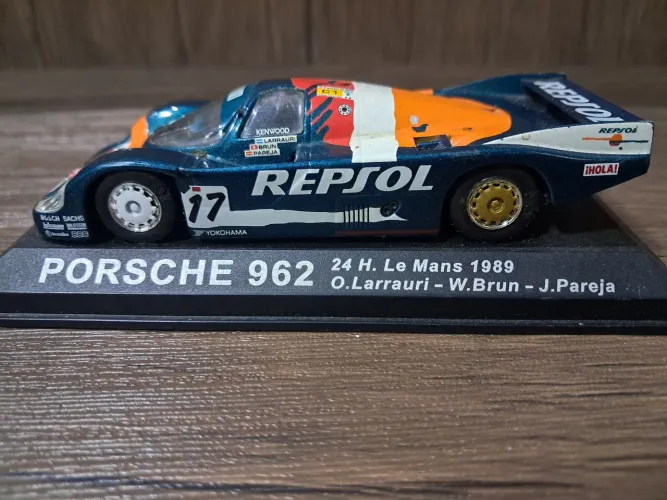 Miniatura Porsche 962 24H. Le Mans 1989 - escala 1:43