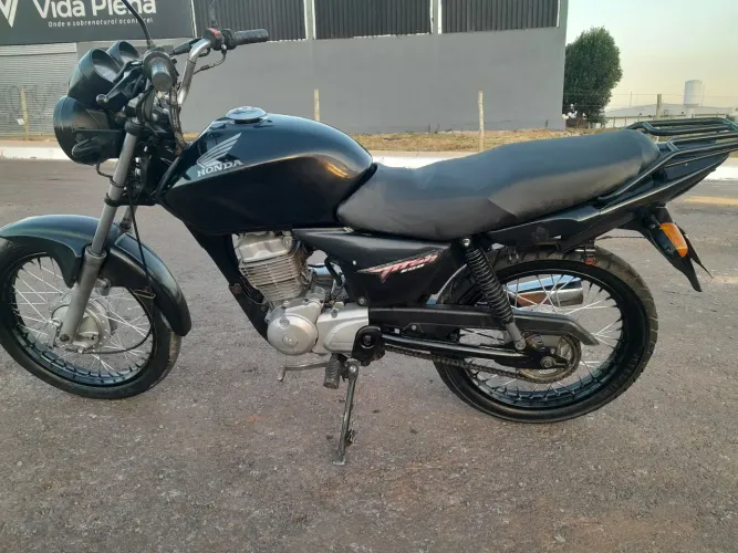 Titan 150 ano 2005