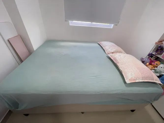 Cama Queen Size 