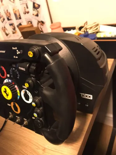 Thrustmaster t-300rs gt + Add on Ferrari
