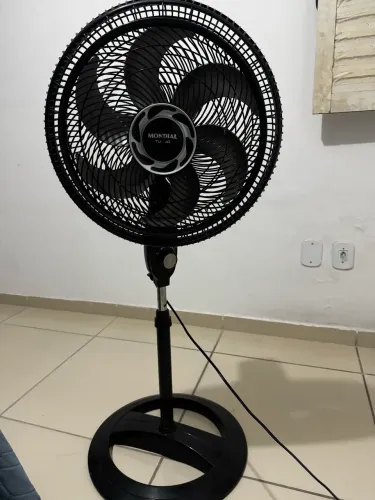 Ventilador de pé mondial