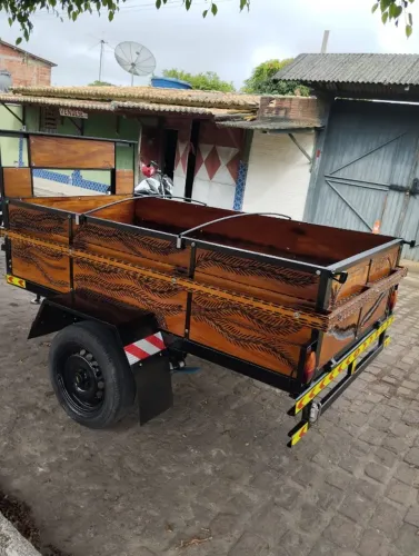 Vende-se Reboque Novo Sem Uso