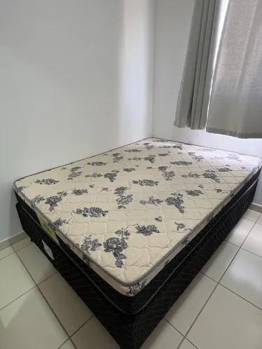 Cama box casal (1,88x1,38)