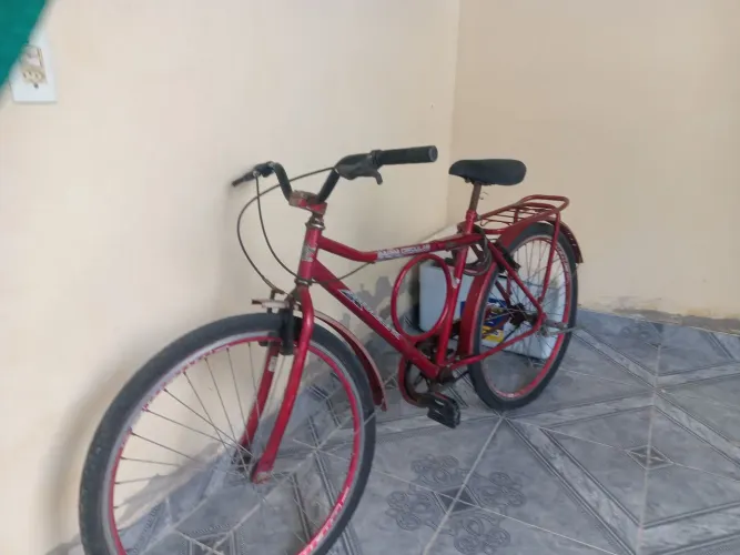 Bicicleta Monark vermelha