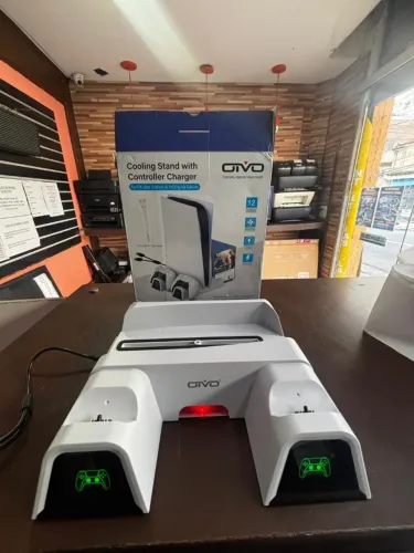 PS5 - Suporte de refrigeração e carregamento para PS5 Branco Oivo