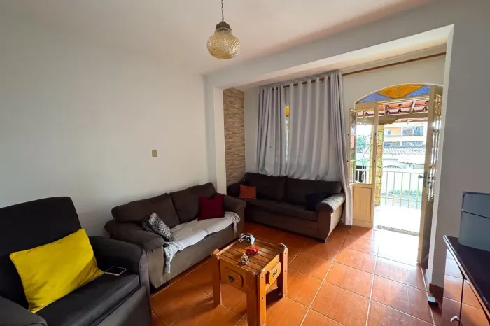 Casa à Venda - Santa Cruz, 3 Quartos, 280 m2