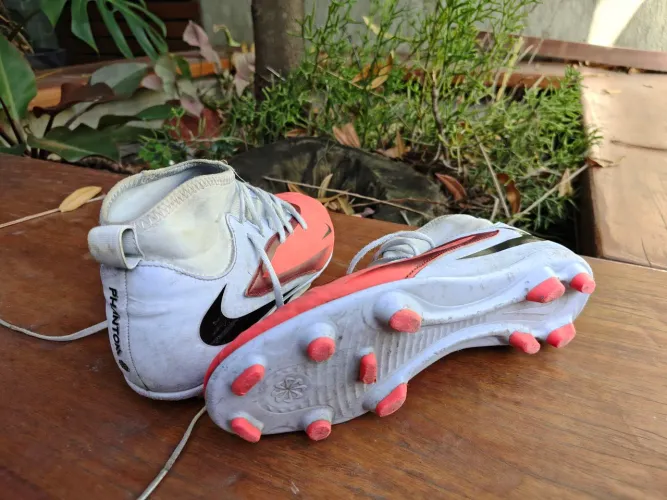 Chuteira Nike campo