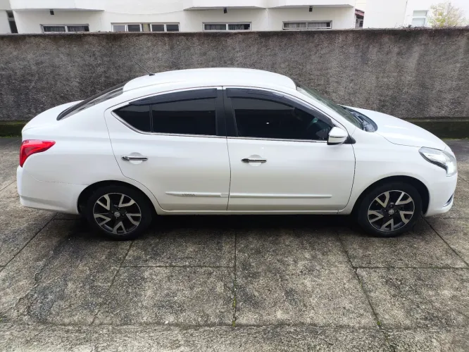 Nissan Versa SL 1.6 16V Flexstart 4P Mec. 2016