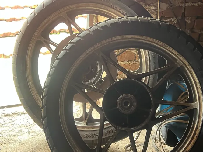 Roda para CB400