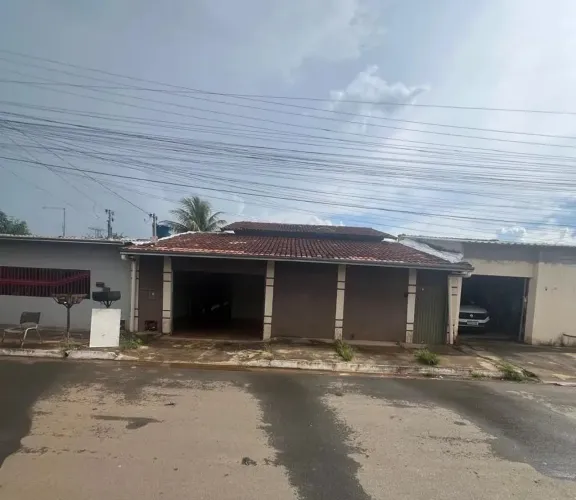 CASA - 2 QUARTOS - ÁREA 182m² - ÁREA DE LAZER - SETOR DAS NAÇÕES - GOIÂNIA/GO
